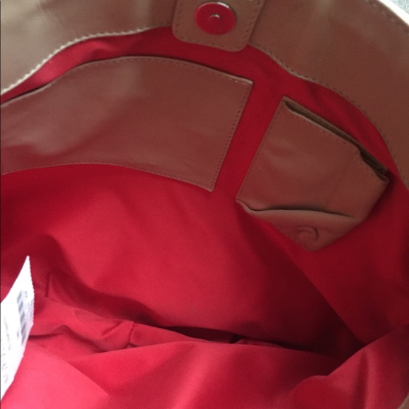 Designer Handbag - Picture 7 of 8